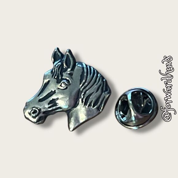 Bundle Sale 3 for $15 | Vintage Silver-Tone Horse Pin - Picture 4 of 8